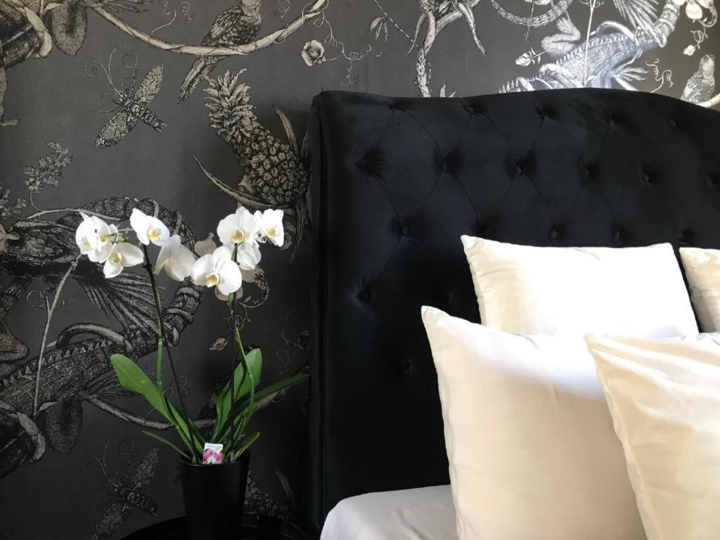 Lippi 42 Guest House Single Room'S In Villa With Garden Μιλάνο Εξωτερικό φωτογραφία
